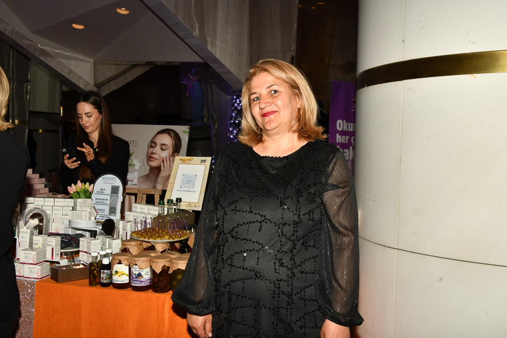 Bollywood I��lt�s�  Raffles �stanbul�u Sard� 